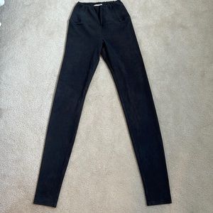 Aritzia Wilfred Free legging